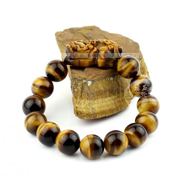 虎眼石的原石与成品