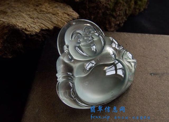 玻璃种翡翠一定比冰种翡翠贵？这得结合实际情况来看！-3.jpg