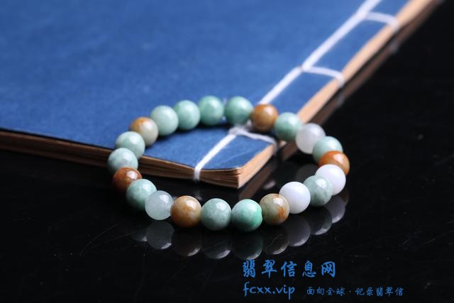 翡翠手串不仅仅用来装饰，这些功效也很重要-6.jpg