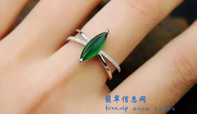 翡翠戒指佩戴篇-2.jpg