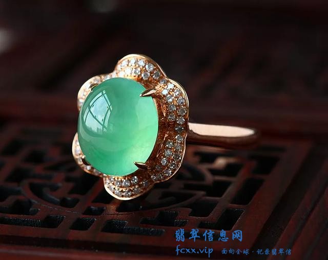 如何选购翡翠蛋面，选购玉雕戒指必知-7.jpg