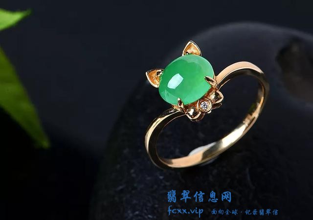 如何选购翡翠蛋面，选购玉雕戒指必知-15.jpg