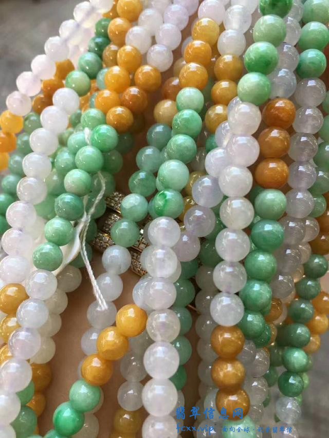 有一种美是与生俱来的，翡翠串珠-4.jpg