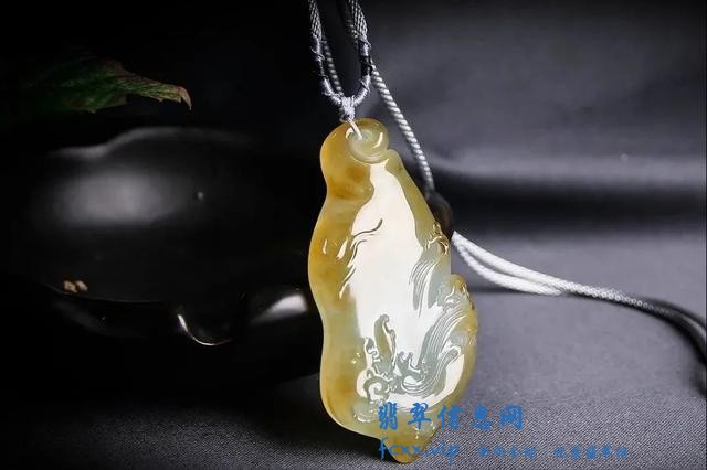 我是玉雕师，虽然翡翠只有薄薄一层黄雾，但这样雕刻十分精致迷人-5.jpg