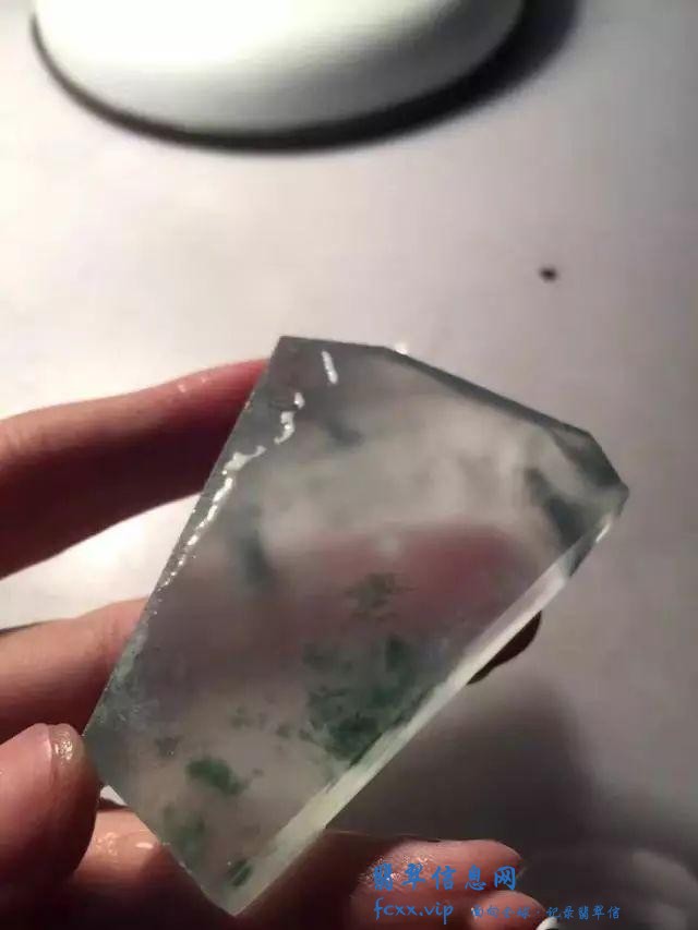 找翡翠，动不动就冰种、玻璃种，要求越透明越好，还得完美无瑕-9.jpg