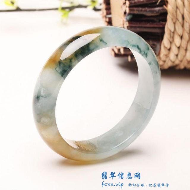 你选的翡翠手镯惊不惊艳，看这三点就够了-3.jpg