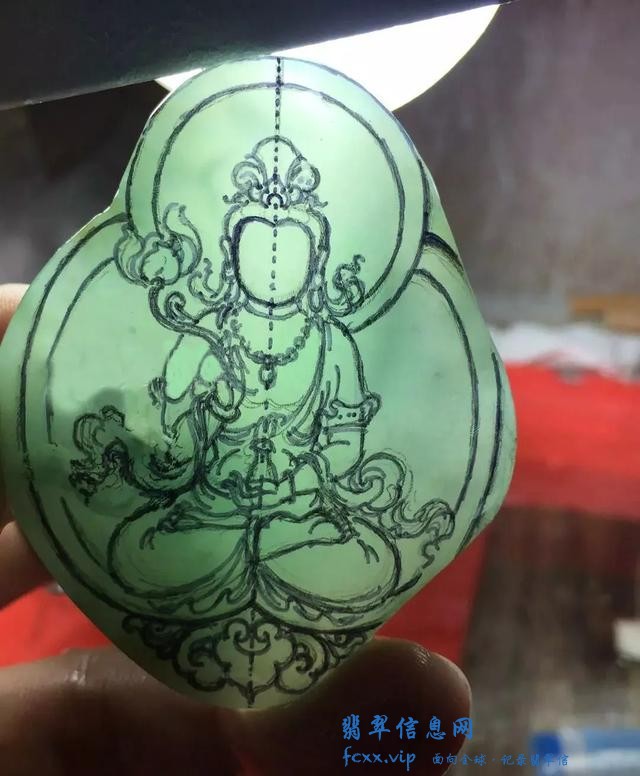 我是玉雕师，用这类型的翡翠雕刻创作观音、佛题材，成品真香-5.jpg