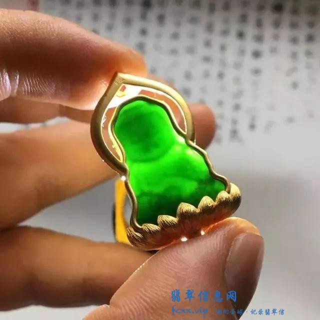 听说各类藏家都开始看好墨翠，墨翠值钱吗？-4.jpg