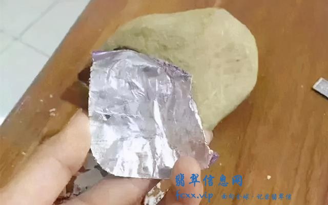 你确定你的翡翠手镯是真的？这4种造假翡翠的方法太侮辱人了-10.jpg