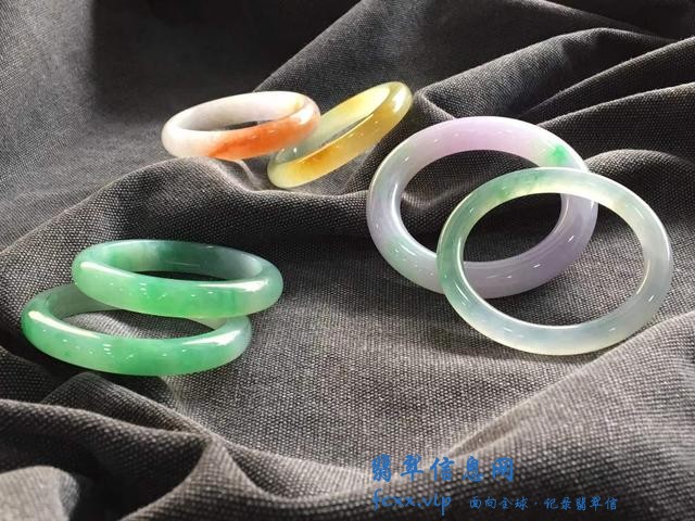 翡翠手镯应该怎么选？注意以下五点，让你轻轻松松地作出对的选择-1.jpg