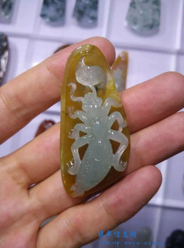 翡翠玉器雕刻技法——镂空雕刻-8.jpg