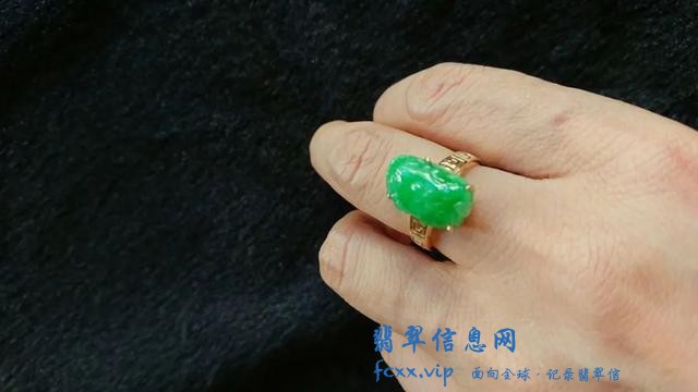 翡翠戒指的挑选，戴对了才是真的美-4.jpg