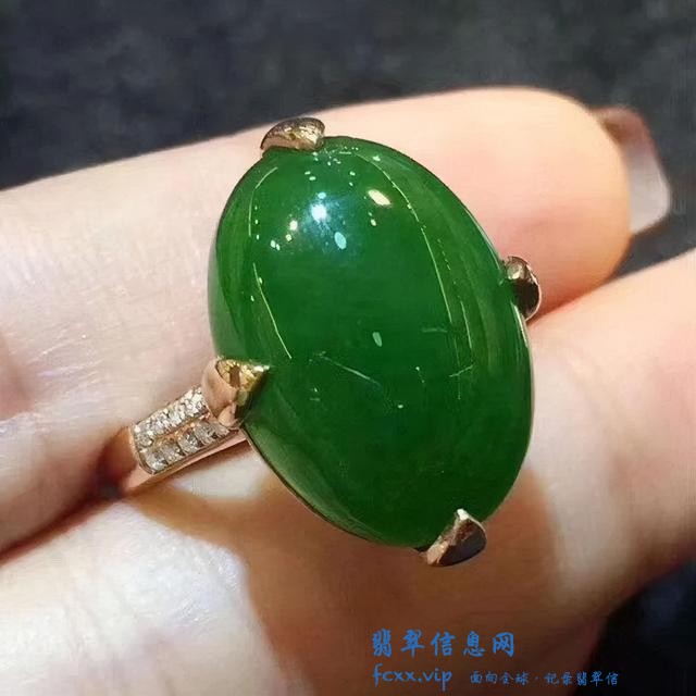翡翠戒指的挑选，戴对了才是真的美-5.jpg