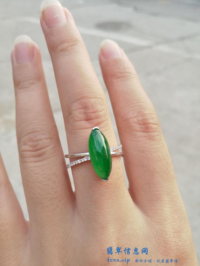 教你如何挑选翡翠戒面-5.jpg
