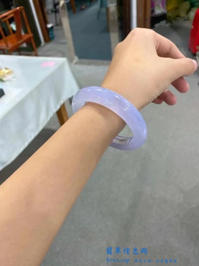 腕间的烂漫！优雅神秘的紫罗兰翡翠手镯-4.jpg